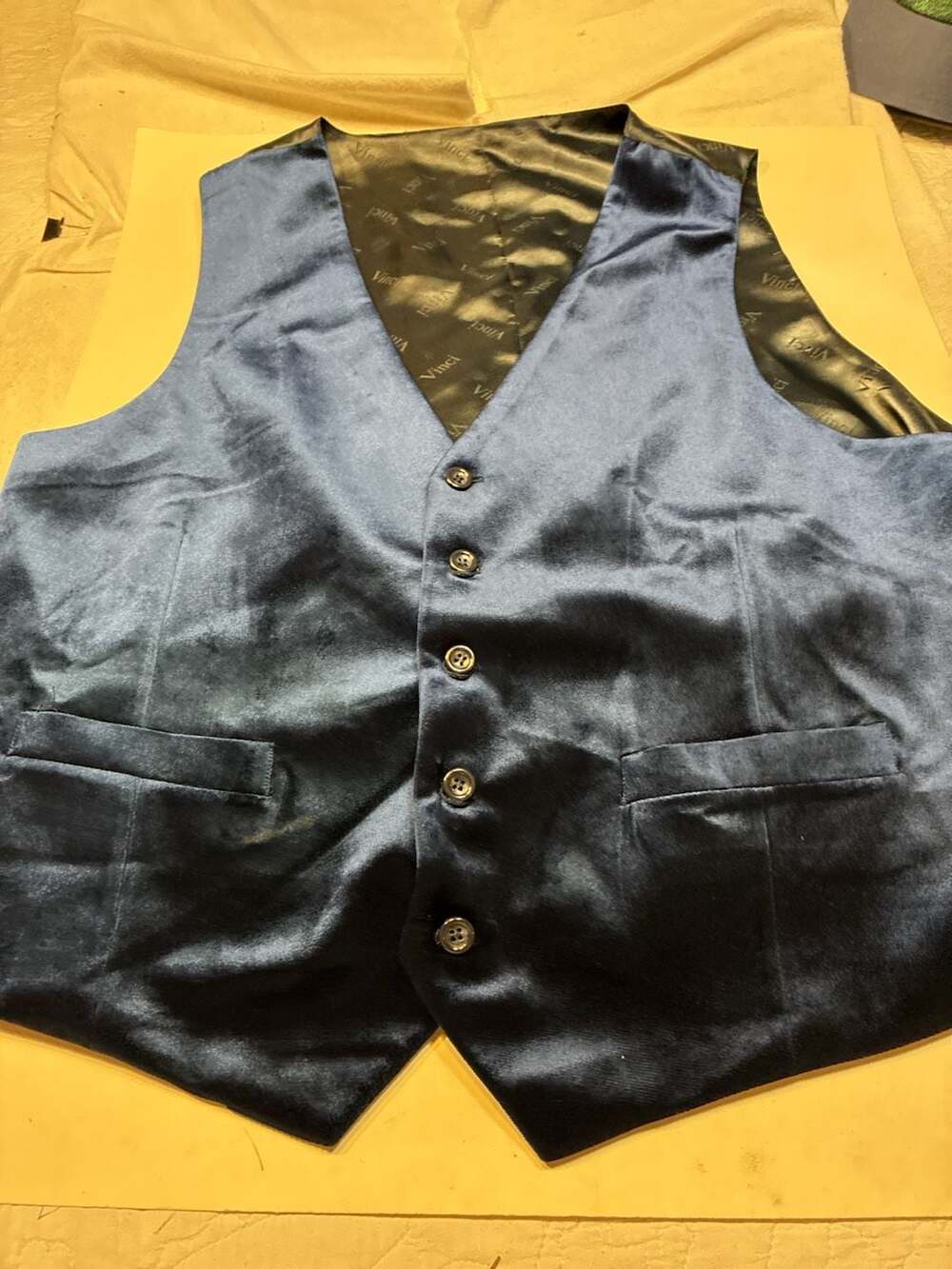 Vinci Men's Shiny Blue Velvet Single-Breasted Formal Suit Vest Waistcoat